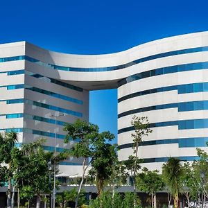 Holiday Inn&Suites - Merida La Isla, an IHG Hotel